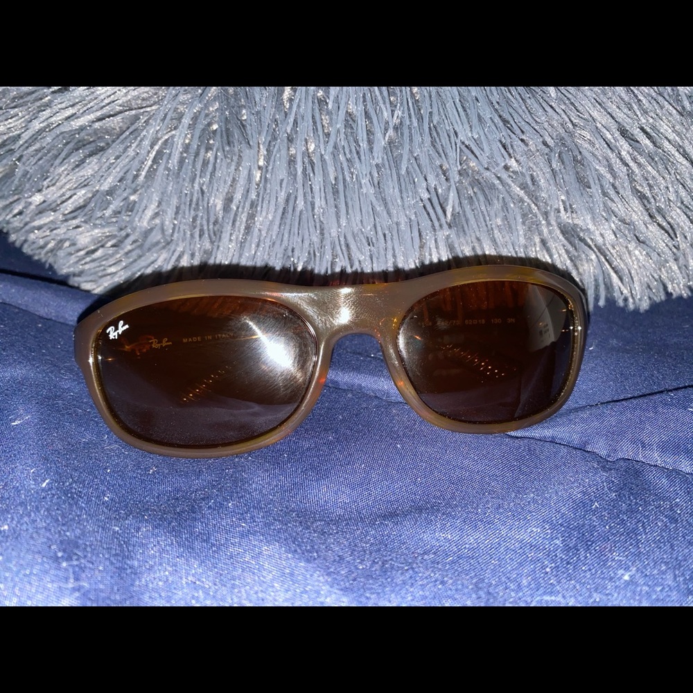 Ray Ban
